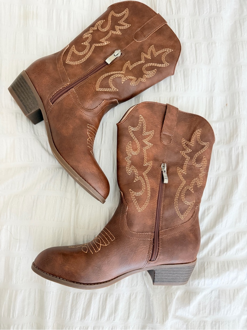 Brand new brown cowboy boots - Picture 3 of 3